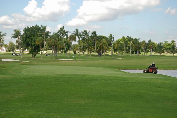 Golf Course Maintenance in Warrenton
